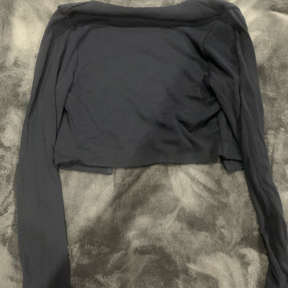 BLACK ACCESSORY TOP - Picture 3 of 4